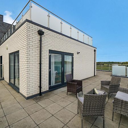 Modern Apartments With Free Parking Near Heathrow 콘부룩 외부 사진