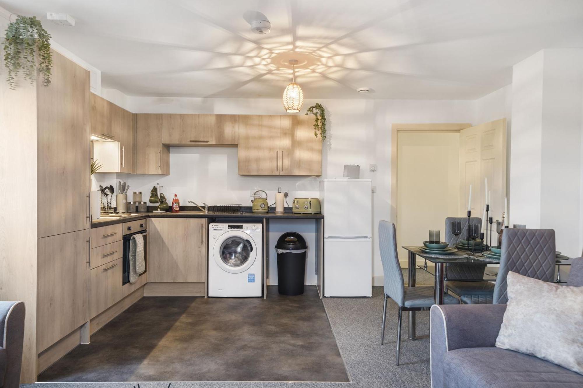 Modern Apartments With Free Parking Near Heathrow 콘부룩 외부 사진