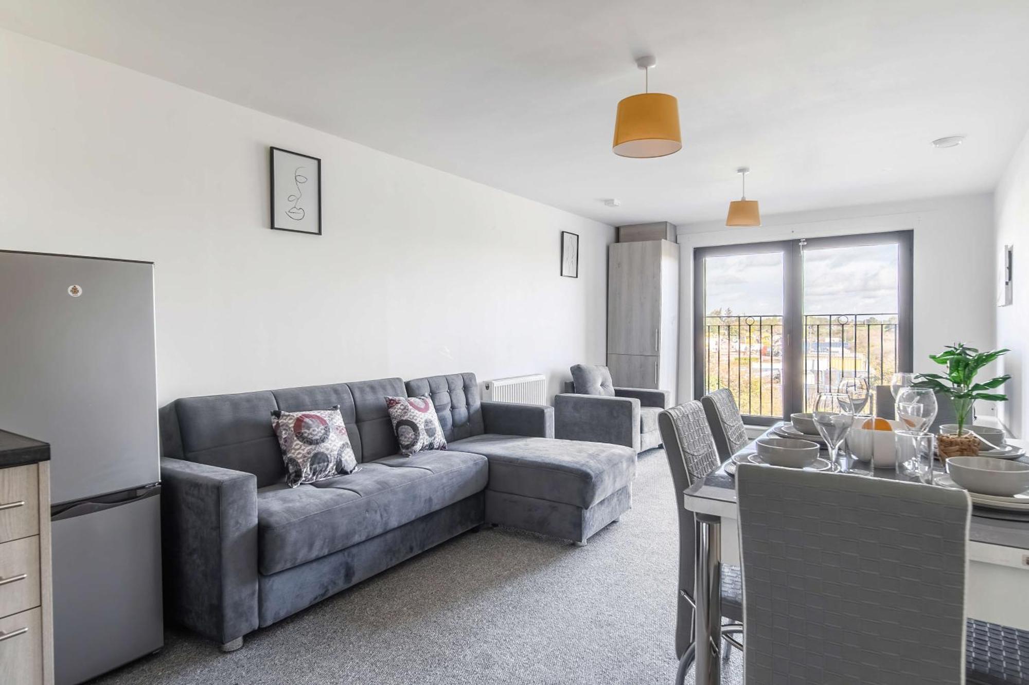 Modern Apartments With Free Parking Near Heathrow 콘부룩 외부 사진