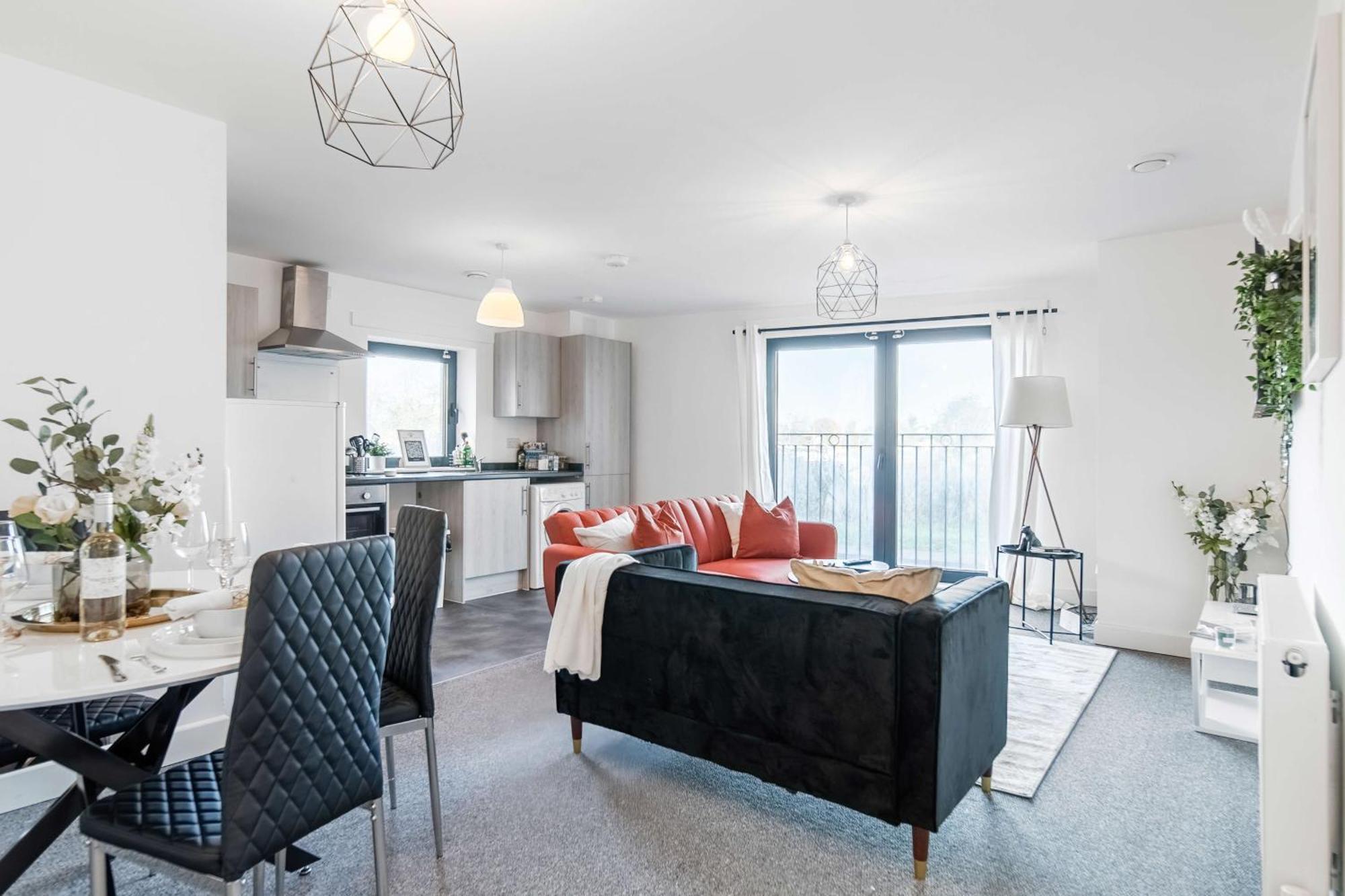 Modern Apartments With Free Parking Near Heathrow 콘부룩 외부 사진