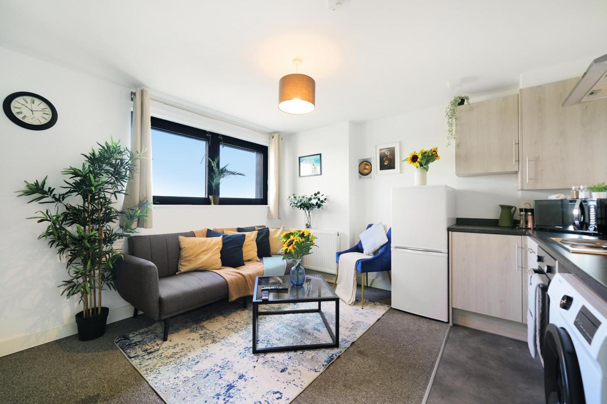 Modern Apartments With Free Parking Near Heathrow 콘부룩 외부 사진